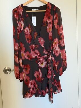 Abercrombie Long-Sleeve, Floral Wrap mini Dress, NWT, size Large